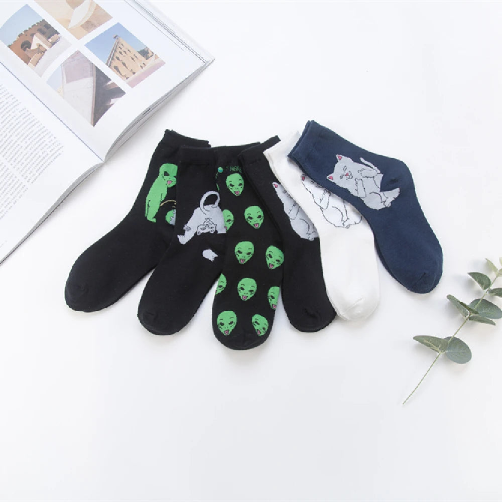 Unisex Summer Fashion Cartoon Cat Art Funny Alien Planet Autumn Winter Creative Soft Cotton Hipster Couples' Socks Dropship