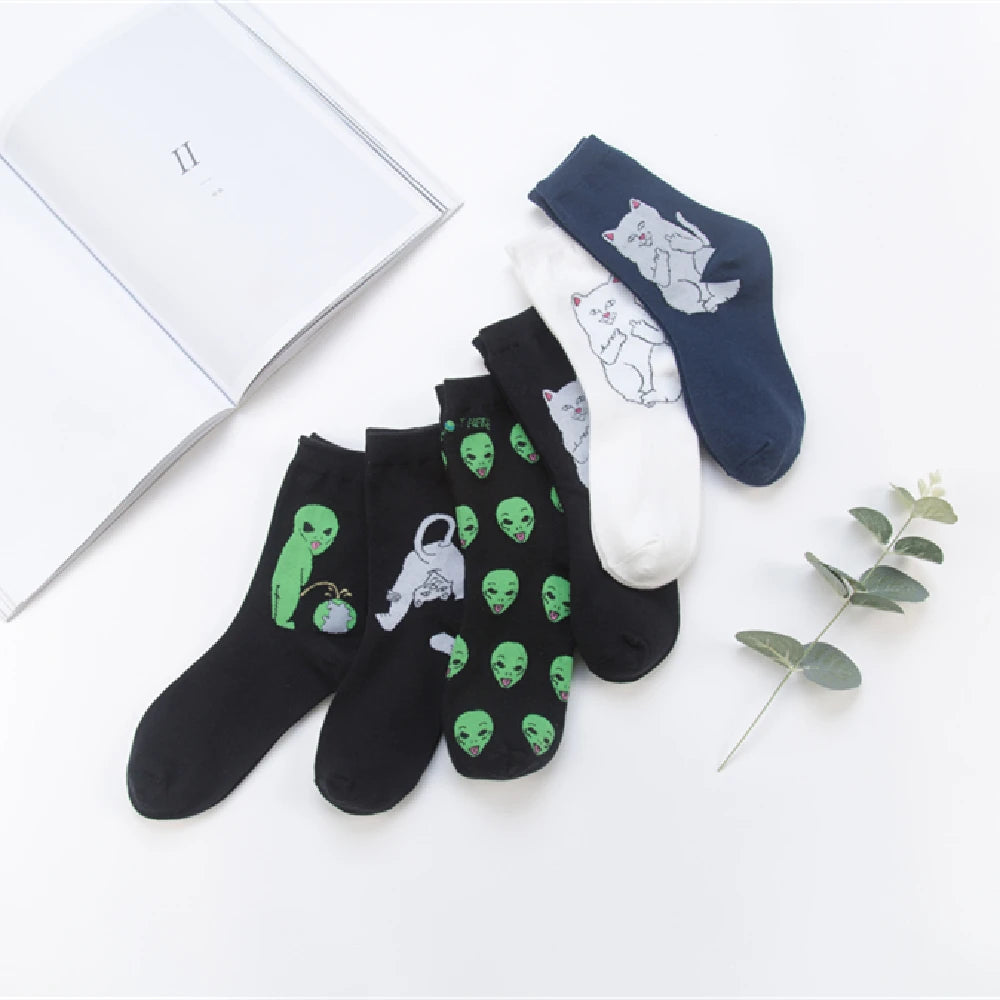 Unisex Summer Fashion Cartoon Cat Art Funny Alien Planet Autumn Winter Creative Soft Cotton Hipster Couples' Socks Dropship